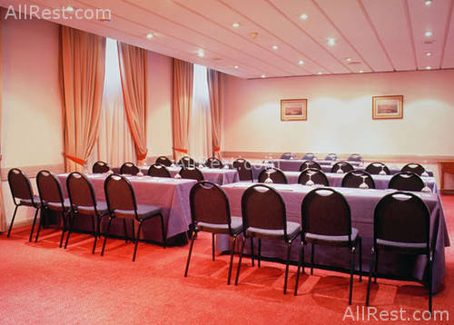 Tryp Macarena 8